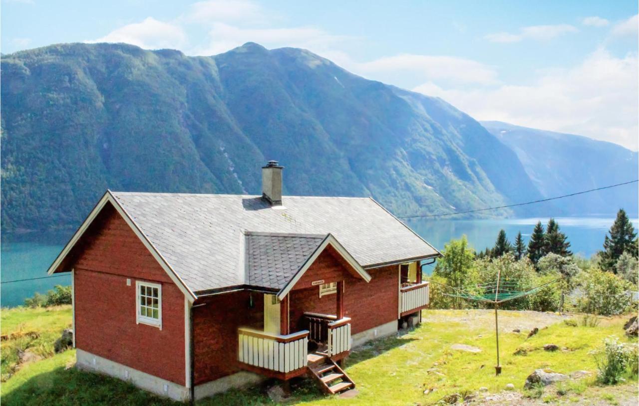 Cozy Home In Fjaerland With House A Mountain View Exterior photo